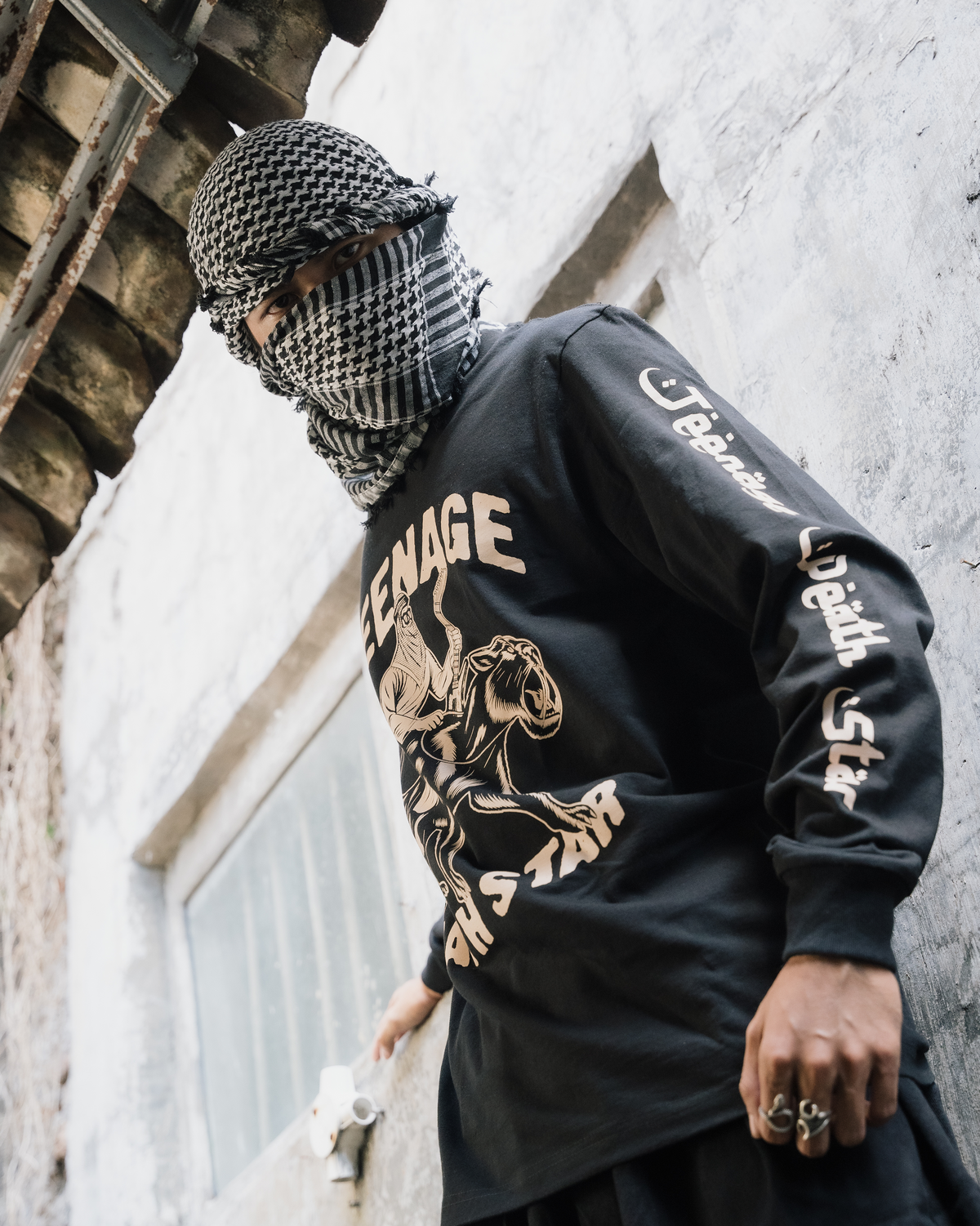 teenage death store - FSLR ARABIAN BLACK LONGSLLEVE